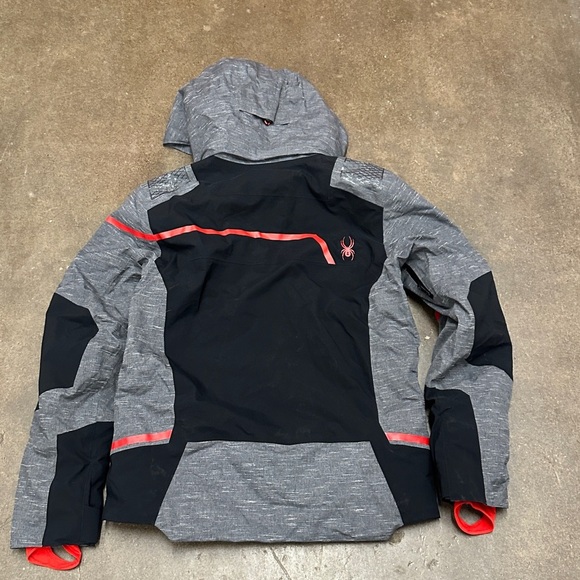 Spyder Men's Black Gray Ski Jacket with Red Accents SPYDER
Titan GTX ski jacket - Picture 12 of 16